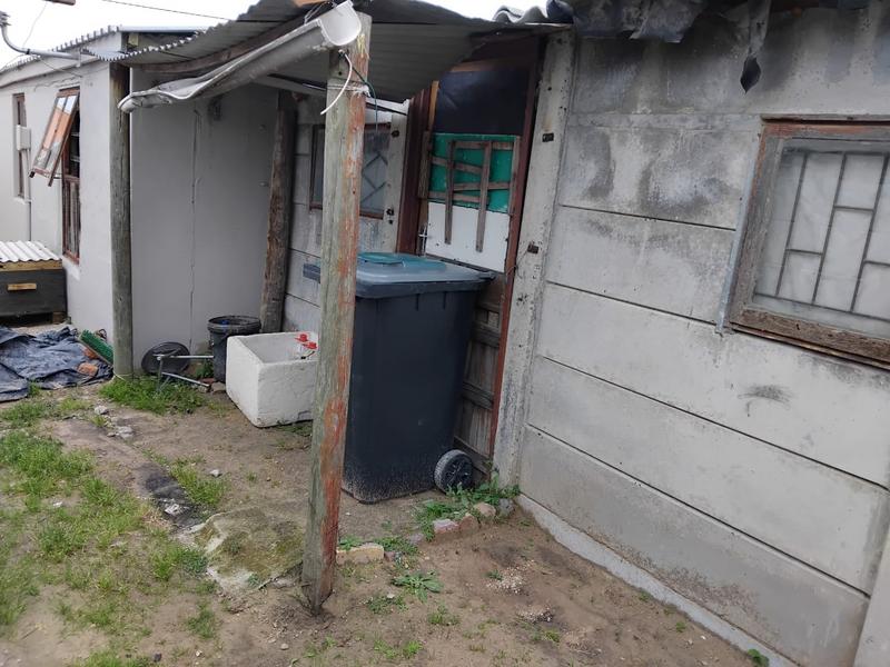 2 Bedroom Property for Sale in New Macassar Western Cape